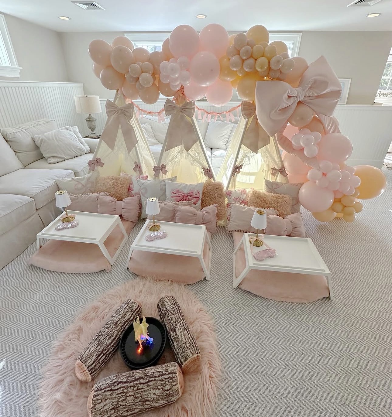 Blush Bows party theme