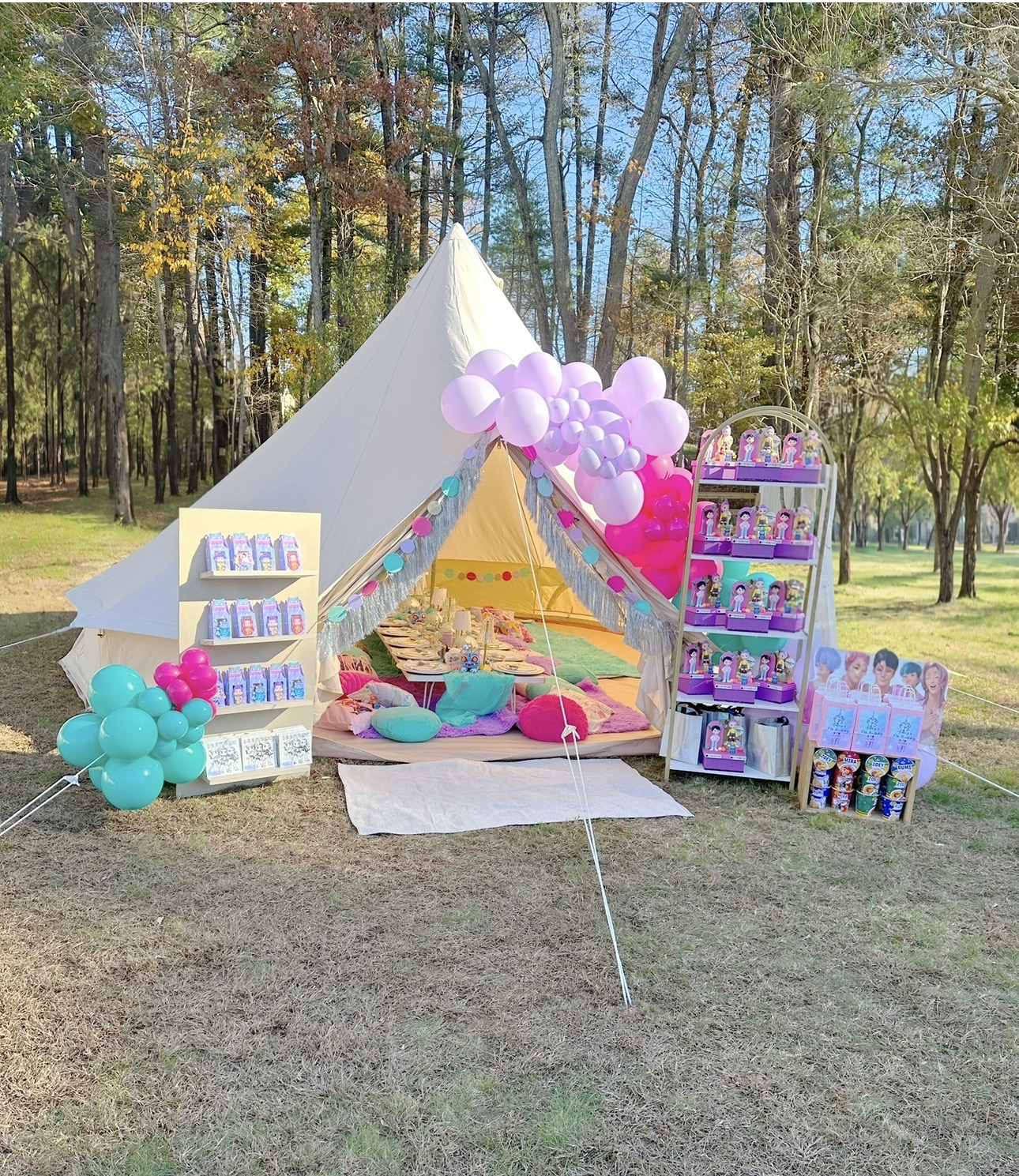 Kpop Huntrix & Saja Boys party theme